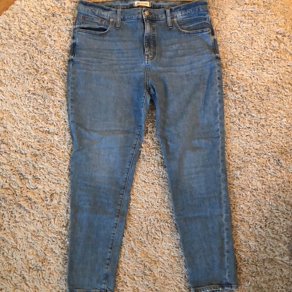 Madewell 9" Mid-Rise Skinny Jeans in Comfort Stretch: Eco Edition - Picture 4 of 6